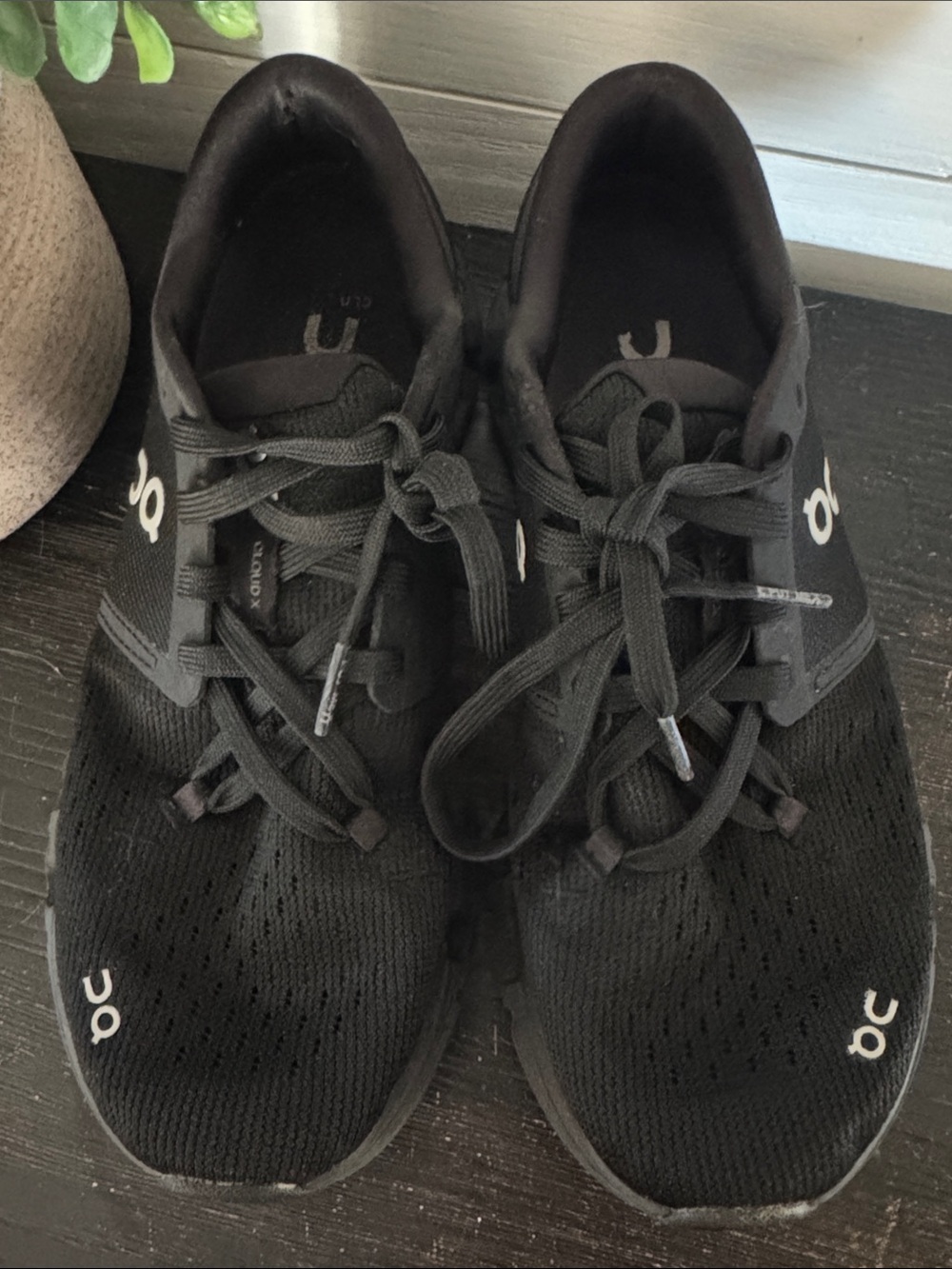 On Running cloud x Black Athletic Sneakers with White Logo - Picture 16 of 16